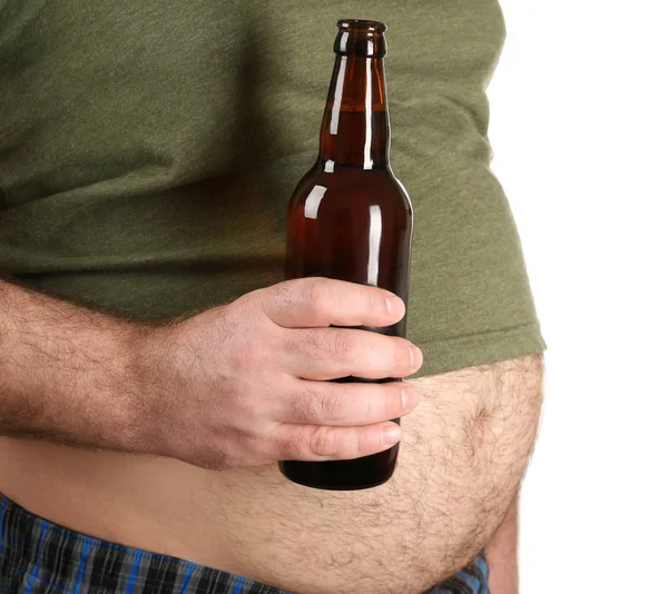 Homem segurando garrafa de cerveja — Fotografia de Stock