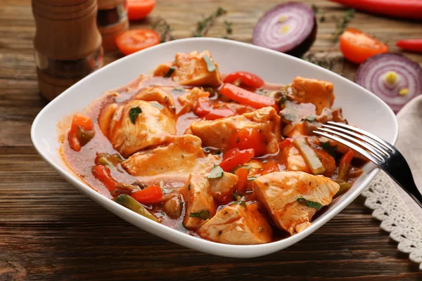 Piatto con cacciatore di pollo — Foto Stock