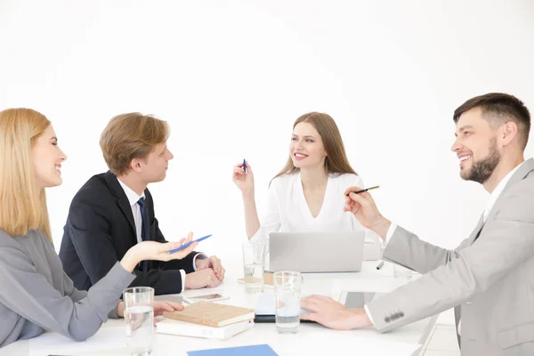 Business trainer giving presentation to group of people — Stock Photo, Image