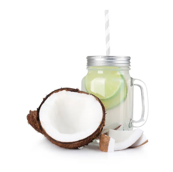 Tarro de albañil con agua de coco — Foto de Stock