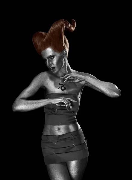Kadın vücut-sanat olarak Oğlak ile — Stok fotoğraf