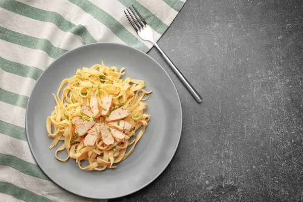 Plate with delicious Chicken Alfredo — Stock Photo, Image