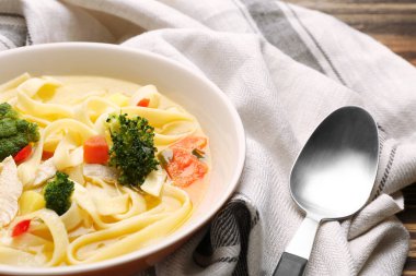 Tavuk çorbası kase 