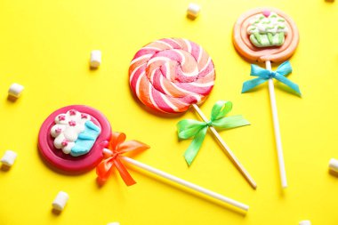 Lezzetli renkli lolipop 