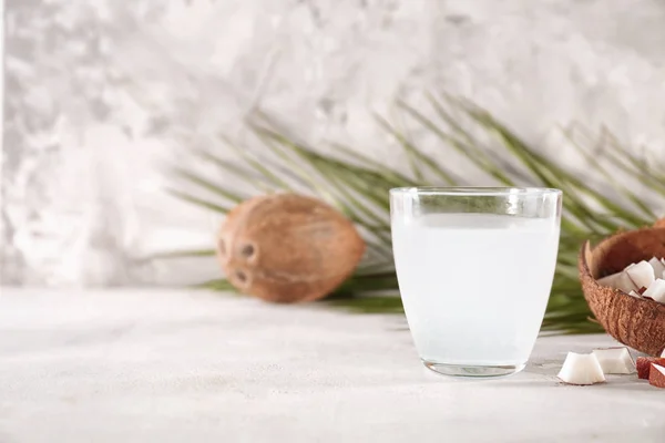 Glass of coconut water — Stock Photo, Image