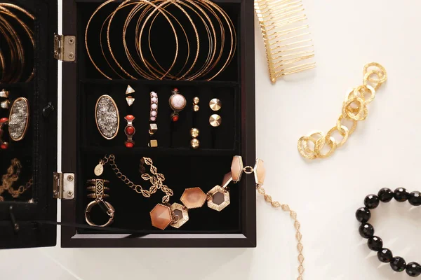 Bijouterie in jewelry box — Stock Photo, Image