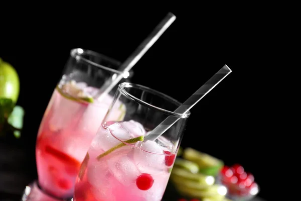 Verfrissende cocktails met cranberry — Stockfoto