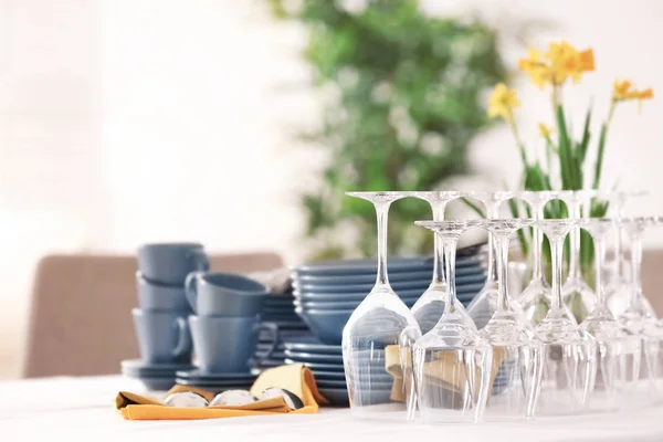 Table setting in restaurant — Stock Photo, Image