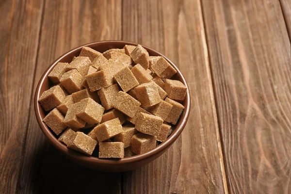 Brown sugar in bowl — Stock Photo, Image