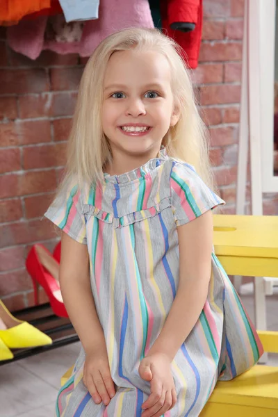 Cute girl in dressing room — Stock Photo, Image