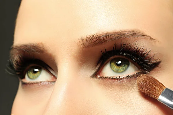 Vacker sminkning med eyeliner — Stockfoto