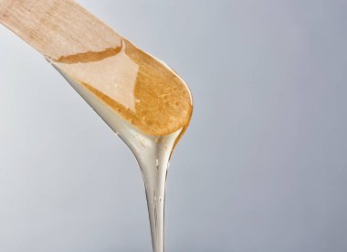 Hamur sugaring ile tahta sopa 