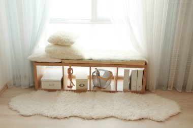 dinlenme pencere yakınındaki için yer