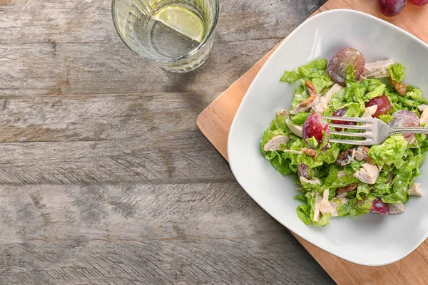 Ensalada de pollo y uvas —  Fotos de Stock