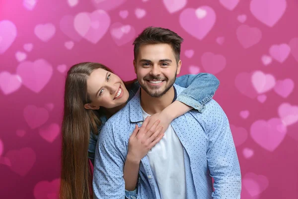 Jovem casal bonito — Fotografia de Stock