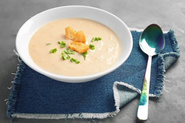 Délicieuse soupe à la crème — Photo