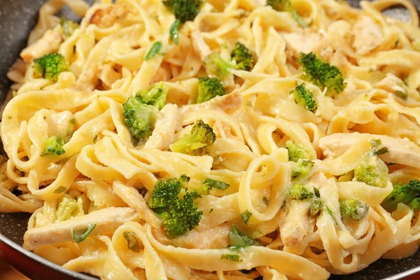 Tasty Italian chicken Alfredo — Stock Photo, Image