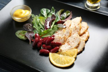 Tavuk lezzetli akşam yemeği