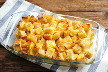 lezzetli ekmek pudingi 