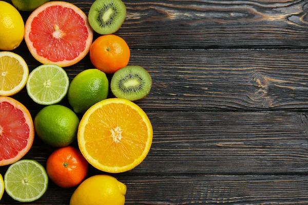 Tropikal meyve güzel kompozisyon