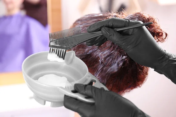 Process of dyeing hair — Stock Photo, Image