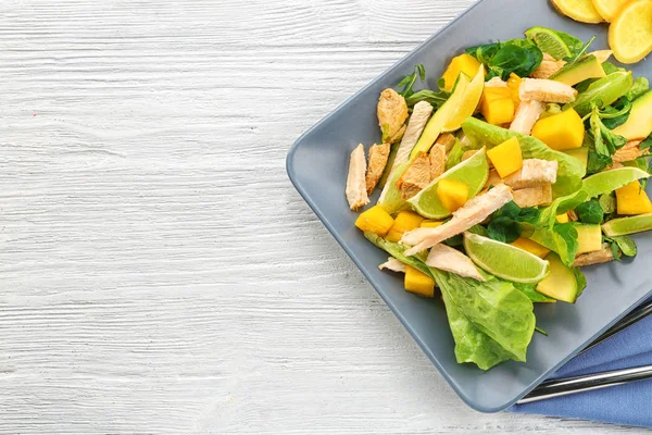 Fresh tasty chicken salad — Stock Photo, Image