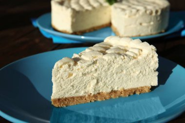 Lezzetli peynirli kek parçası 