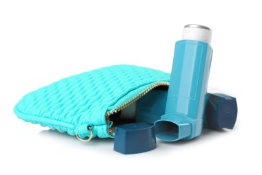 Astım inhaler ile kozmetik çantası