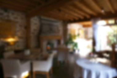 Modern restoranın içinde.