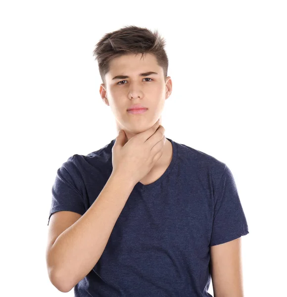 生病的年轻男子，在白色背景上的喉咙里有疼痛 — 图库照片