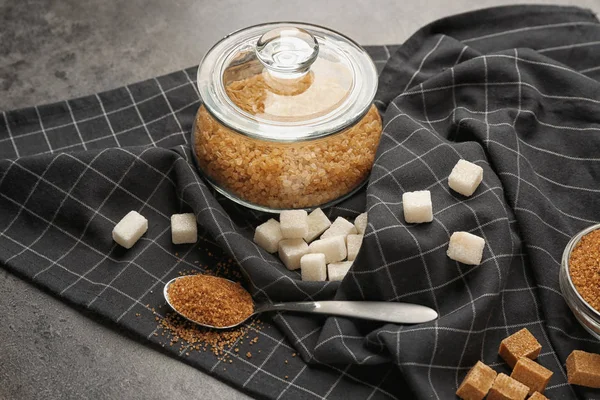 Diferentes tipos de azúcar en la servilleta — Foto de Stock