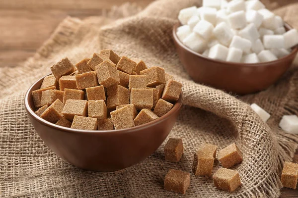 Heap of sugar in bowl — Stock Photo, Image