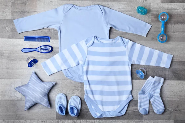 Babybekleidung und Accessoires — Stockfoto