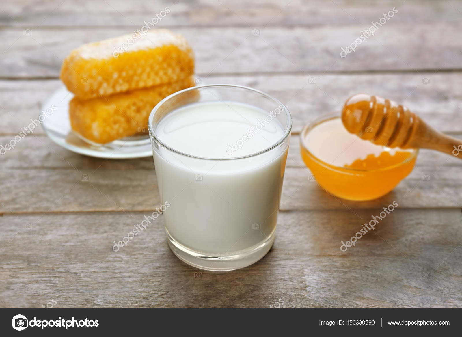 луковое молоко. горячее молоко при бронхите можно. молоко и мед.