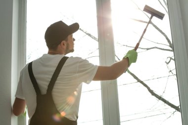 adam yıkama pencere Office