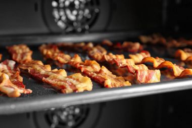 Domuz pastırması lezzetli şeritler 