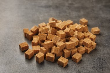 kahverengi şeker yığını 