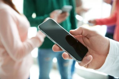 Erkek el ile smartphone