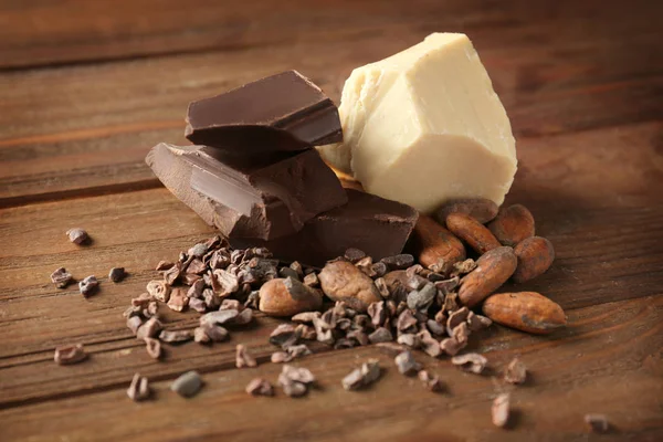 Pieces of different chocolate — Stock Photo, Image