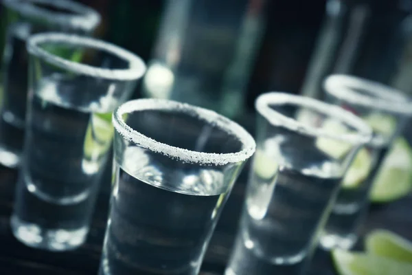 Tequila shots met zout — Stockfoto