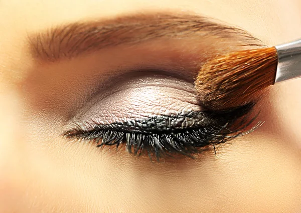 Vacker sminkning med eyeliner — Stockfoto