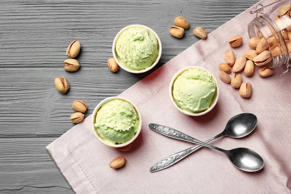 Sabroso helado de pistacho — Foto de Stock