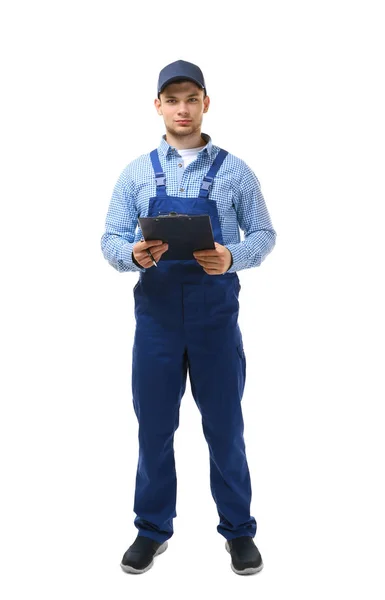 Encanador jovem em uniforme segurando prancheta — Fotografia de Stock