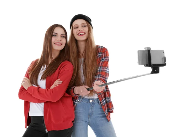 Šťastné mladé ženy užívající selfie — Stock fotografie