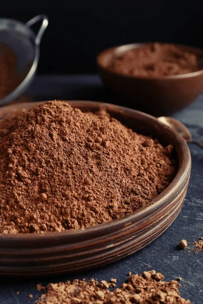 Placa con cacao en polvo — Foto de Stock