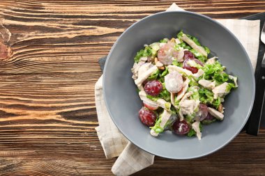 taze lezzetli Tavuk salatası 