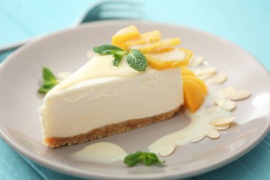 Lezzetli peynirli kek dilimi 