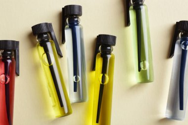 Parfüm örnekleri yakın çekim