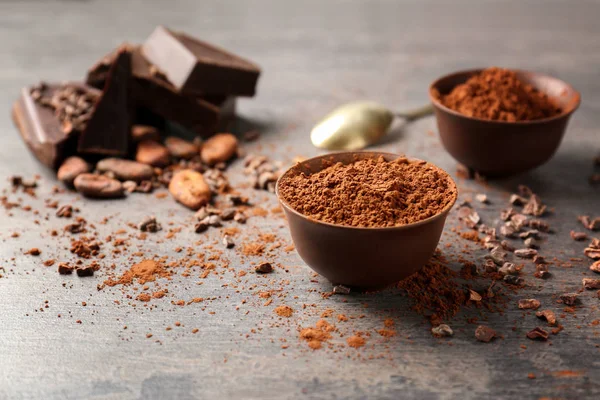 Aromatic cocoa powder and chocolate — Stock Photo, Image