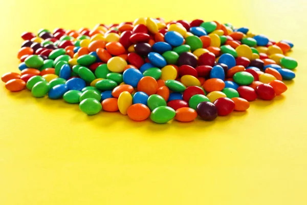 Leckere bunte Bonbons — Stockfoto